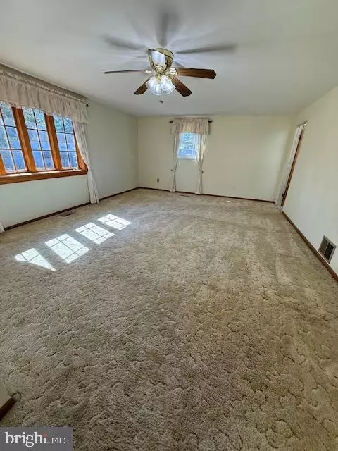 750 215th St, Pasadena, MD 21122 photo 27