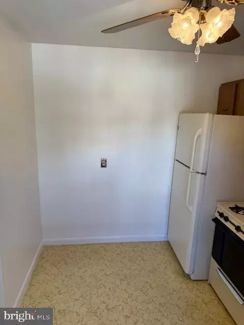 750 215th St, Pasadena, MD 21122 photo 40