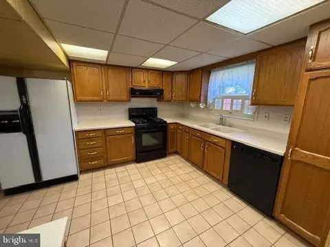 750 215th St, Pasadena, MD 21122 photo 50