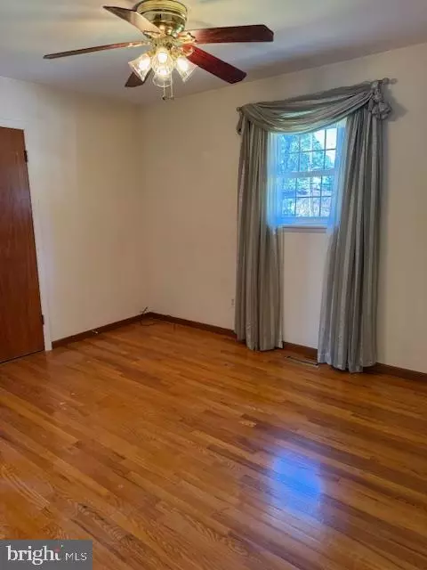 750 215th St, Pasadena, MD 21122 photo 21