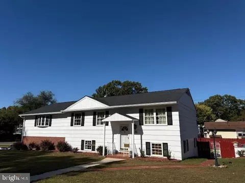 750 215th St, Pasadena, MD 21122 photo 4