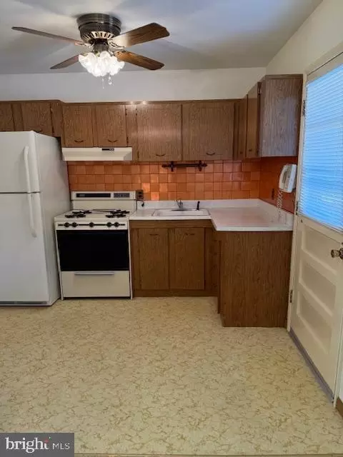 750 215th St, Pasadena, MD 21122 photo 39