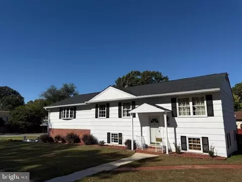 750 215th St, Pasadena, MD 21122 photo 3