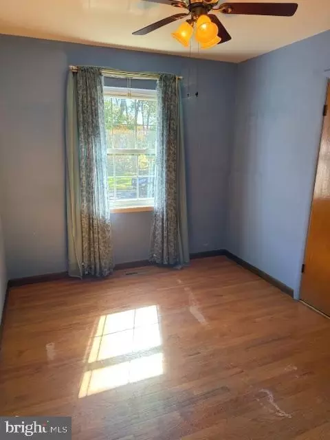 750 215th St, Pasadena, MD 21122 photo 30