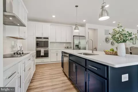 1306 Spruce St, Shady Side, MD 20764 photo 6