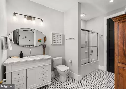 Bath - 4750 Frederick Ave, Shady Side, MD 20764 photo 8 of 10