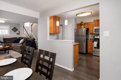 Entry Way - 249 Overleaf Dr, Arnold, MD 21012 photo 2 of 4