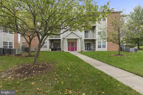 308 Blue Water Ct #102, Glen Burnie, MD 21060