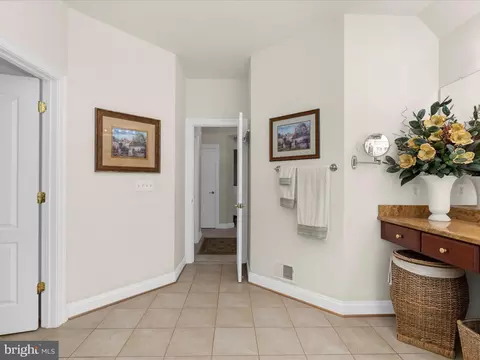 Entry Way - 8915 Winged Foot Dr, Pasadena, MD 21122 photo 6 of 6