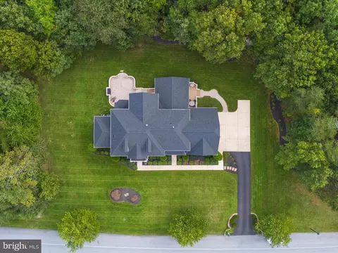 View/Area - 8915 Winged Foot Dr, Pasadena, MD 21122 photo 11 of 12