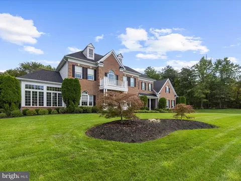 Exterior - 8915 Winged Foot Dr, Pasadena, MD 21122 photo 3 of 18