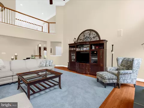 Living - 8915 Winged Foot Dr, Pasadena, MD 21122 photo 6 of 9