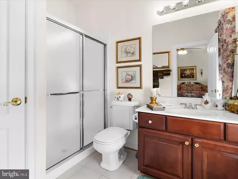 Bath - 8915 Winged Foot Dr, Pasadena, MD 21122 photo 4 of 7
