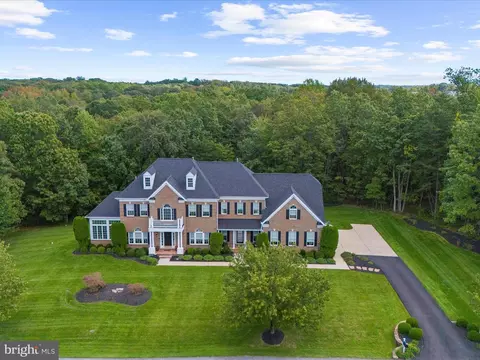 View/Area - 8915 Winged Foot Dr, Pasadena, MD 21122 photo 2 of 12