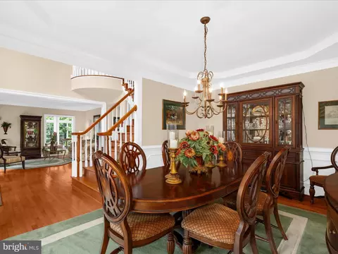 Dining - 8915 Winged Foot Dr, Pasadena, MD 21122 photo 3 of 6