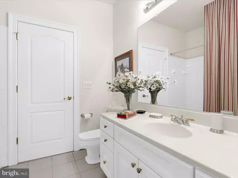 Bath - 8915 Winged Foot Dr, Pasadena, MD 21122 photo 3 of 7