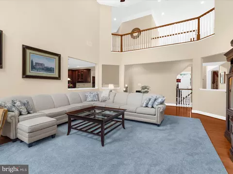 Living - 8915 Winged Foot Dr, Pasadena, MD 21122 photo 7 of 9