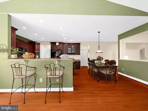 Dining - 8915 Winged Foot Dr, Pasadena, MD 21122 photo 6 of 6