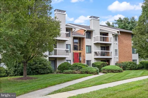 1113 Castle Harbour Way #1B, Glen Burnie, MD 21060