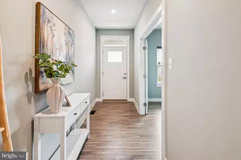 Entry Way - 2188 Nottoway Dr, Hanover, MD 21076 photo 2 of 8