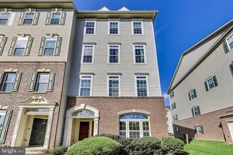 1423 Braden Loop, Glen Burnie, MD 21061