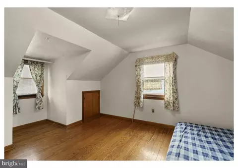 Bedroom - 7524 Harmans Rd, Harmans, MD 21077 photo 6 of 10