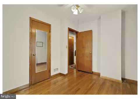 Bedroom - 7524 Harmans Rd, Harmans, MD 21077 photo 2 of 10