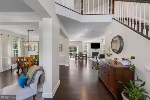 Entry Way - 1426 Silver Oak Ln, Arnold, MD 21012 photo 1 of 8