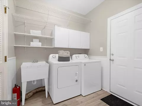 301 Colony Point Pl, Edgewater, MD 21037 photo 33
