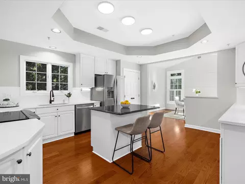 301 Colony Point Pl, Edgewater, MD 21037 photo 14