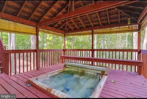 Exterior - 3160 Rolling Rd, Edgewater, MD 21037 photo 8 of 11