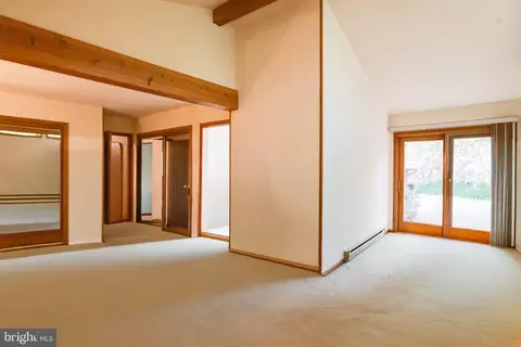 Living - 3160 Rolling Rd, Edgewater, MD 21037 photo 4 of 6