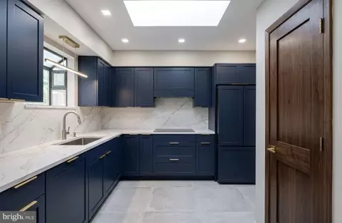 Kitchen - 3160 Rolling Rd, Edgewater, MD 21037 photo 2 of 3