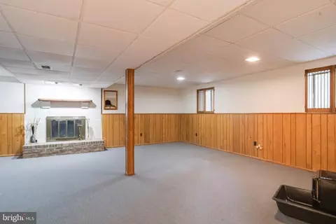 Living - 3160 Rolling Rd, Edgewater, MD 21037 photo 6 of 6