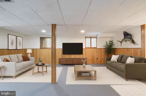 Living - 3160 Rolling Rd, Edgewater, MD 21037 photo 5 of 6