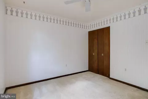 Bedroom - 3160 Rolling Rd, Edgewater, MD 21037 photo 7 of 10