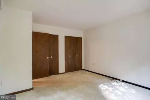 Bedroom - 3160 Rolling Rd, Edgewater, MD 21037 photo 4 of 10