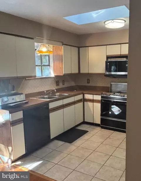 Kitchen - 3160 Rolling Rd, Edgewater, MD 21037 photo 1 of 3