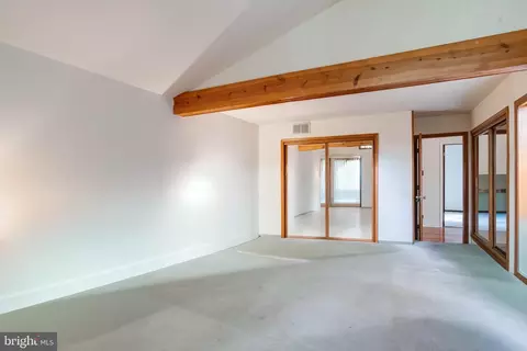 Bedroom - 3160 Rolling Rd, Edgewater, MD 21037 photo 1 of 10