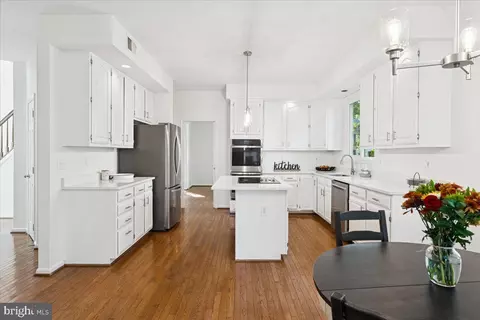 Kitchen - 1715 Mayfair Pl, Crofton, MD 21114 photo 2 of 3