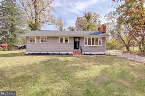 Exterior - 4 Roosevelt Dr, Annapolis, MD 21401 photo 2 of 6