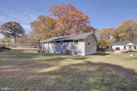 Exterior - 4 Roosevelt Dr, Annapolis, MD 21401 photo 5 of 6