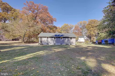 Exterior - 4 Roosevelt Dr, Annapolis, MD 21401 photo 4 of 6