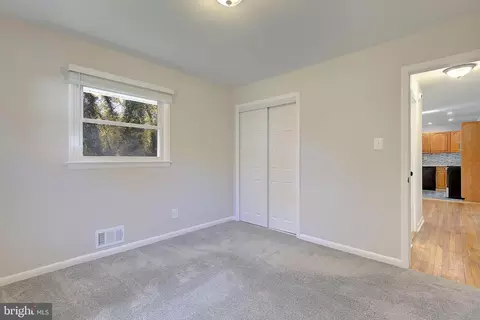 Bedroom - 4 Roosevelt Dr, Annapolis, MD 21401 photo 5 of 6