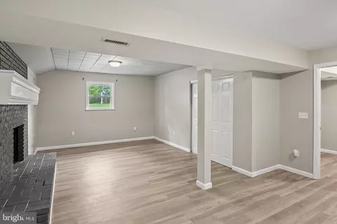 233 Beachwood Rd, Pasadena, MD 21122 photo 27