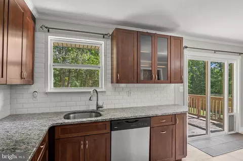 233 Beachwood Rd, Pasadena, MD 21122 photo 9