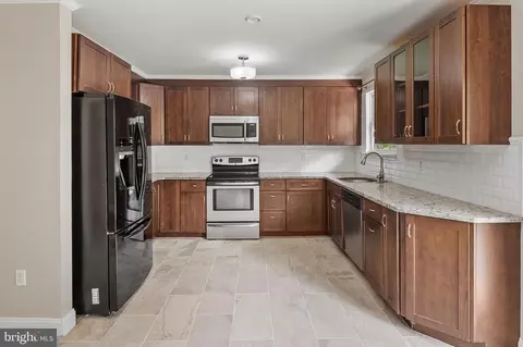 233 Beachwood Rd, Pasadena, MD 21122 photo 7