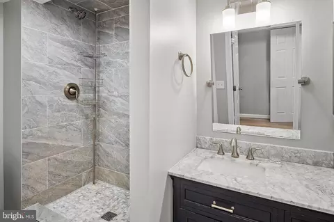 233 Beachwood Rd, Pasadena, MD 21122 photo 34