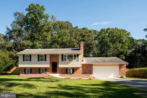 233 Beachwood Rd, Pasadena, MD 21122