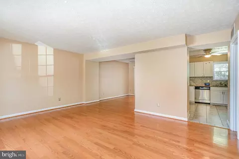 Living - 3448 Marble Arch Dr, Pasadena, MD 21122 photo 4 of 6